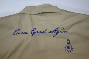 オリジナル刺繍　刺繍加工　刺繍　直接刺繍　チェーンステッチ刺繍　チェーンステッチ　ランニングステッチ　相良刺繍サテンステッチ　タタミステッチ　Tシャツ　トレーナー　ランニング　ノースリーブ　ベスト　セーター　ポンチョ　ウインドブレーカー　コーチジャケット　デニムジャケット　ジャケット　エプロン　Yシャツ　ワイシャツ　ワークシャツ　ダンガリーシャツ　開襟シャツ　背広　スーツ　スラックス　学生服　体操服　メルトンシャツ　メルトンジャケット　 ジャージ　トレーニングウエア　ウエア　型代無料書体　オリジナル書体　パーカー　ジップアップ