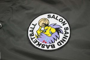 オリジナル刺繍　刺繍加工　刺繍　直接刺繍　チェーンステッチ刺繍　チェーンステッチ　ランニングステッチ　相良刺繍サテンステッチ　タタミステッチ　Tシャツ　トレーナー　ランニング　ノースリーブ　ベスト　セーター　ポンチョ　ウインドブレーカー　コーチジャケット　デニムジャケット　ジャケット　エプロン　Yシャツ　ワイシャツ　ワークシャツ　ダンガリーシャツ　開襟シャツ　背広　スーツ　スラックス　学生服　体操服　メルトンシャツ　メルトンジャケット　 ジャージ　トレーニングウエア　ウエア　型代無料書体　オリジナル書体　パーカー　ジップアップ